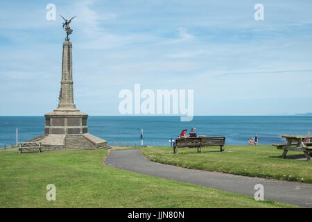 Kriegerdenkmal, Aberystwyth Schloss, Burg, Festung, Festung, Gelände, Grad 1, aufgeführt, Ceredigion, West, Wales, Aberystwyth, West Wales,Welsh,U.K.,UK,GB,Europe, Stockfoto