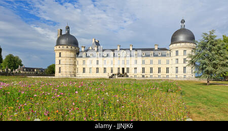 Frankreich, Indre (36), Valençay, le Château et la Prairie Fleurie / / Frankreich, Indre, Valençay, das Schloss und die Blumenwiese Stockfoto