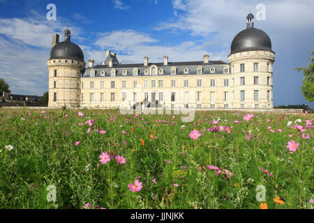 Frankreich, Indre (36), Valençay, le Château et la Prairie Fleurie / / Frankreich, Indre, Valençay, das Schloss und die Blumenwiese Stockfoto