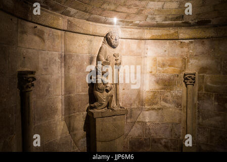 Innenraum der Kathedrale in Santo Domingo de la Calzada, La Rioja, Spanien. Camino de Santiago. Stockfoto