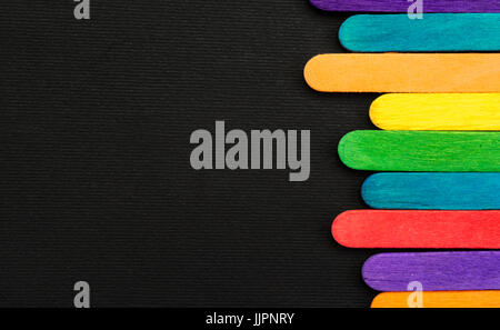 Buntes Eis klebt. Textfreiraum Stockfoto