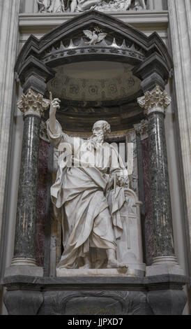 Die Statue des Heiligen Thomas von Le Gros in der Basilika St. Johannes im Lateran, San Giovanni in Laterano in Rom. Rom, Italien, Juni 2017 Stockfoto