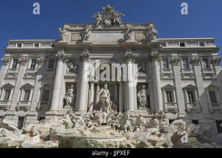 Trevi-Brunnen (Fontana di Trevi) in Rom, Italien. Trevi ist berühmteste Brunnen Roms. Architektur und Wahrzeichen Roms, Postkarte von Rom. Stockfoto