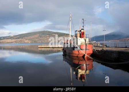 Der entscheidende Funke, Clyde Puffer, in Inveraray Pier. Argyll. Stockfoto