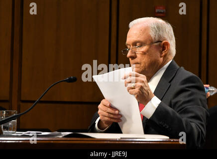 UNS. Attorney General Jeff Sessions während seiner Zeugenaussage vor dem Senat Intelligence Committee, Washington DC, 13. Juni 2017. Stockfoto