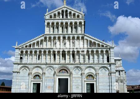 Die Pisa Baptisterium des Heiligen Johannes (Italienisch: Battistero di San Giovanni) ist eine römisch-katholische kirchliche Gebäude in Pisa, Italien Stockfoto