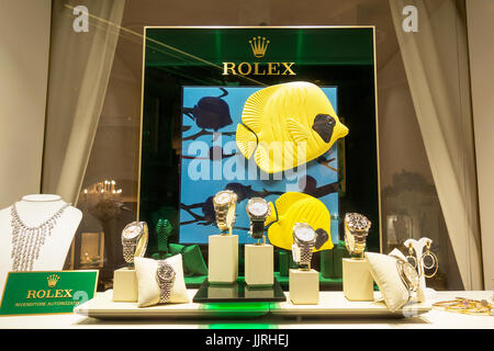 Rolex-Uhren auf dem Display in einem Schaufenster Stockfoto