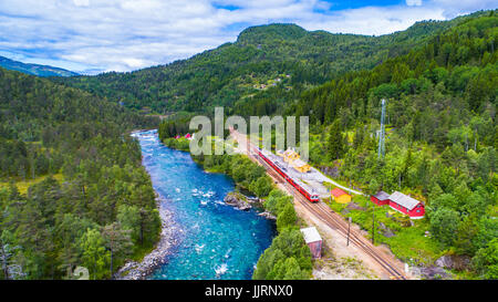 Trainieren Sie Oslo - Bergen in Bergen. Norwegen. Stockfoto