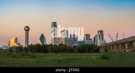 Dallas Skyline Sonnenuntergang, Texas Stockfoto