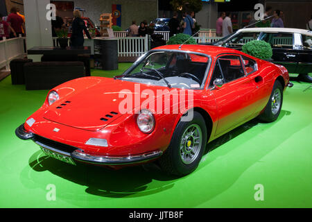 AMSTERDAM - APR 22, 2011:1972 Ferrari Dino 246 GT Coupe Sportwagen auf der Motorshow AutoRAI. Stockfoto