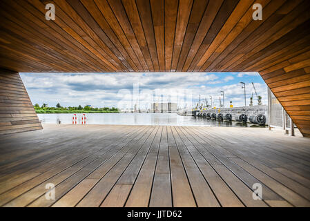 Blick auf den Hafen von Marina-Brücke bis Szczecin-Einzugsgebiet Stockfoto