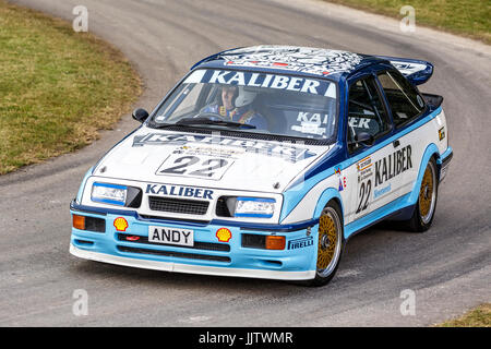 1989 Ford Sierra Cosworth RS500 Tourenwagen, BTCC Gruppe A, mit Fahrer Andrew Brass auf die 2017 Goodwood Festival of Speed, Sussex, UK. Stockfoto