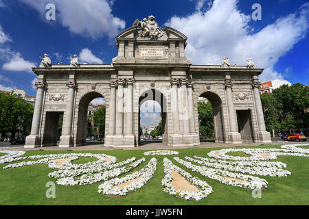 Puerta de Alcala (Alcalá) in Madrid, Spanien Stockfoto