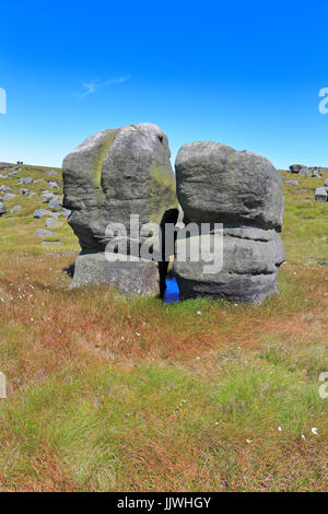 Die Woolpacks am südlichen Rand der Kinder Scout, Derbyshire, Peak District National Park, England, UK. Stockfoto