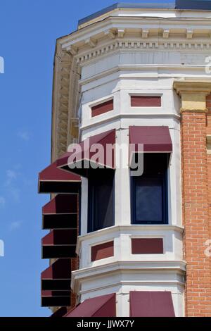 Ziegel-Hotel-Fassade Stockfoto