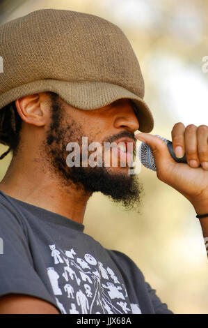 Brer Rabbit Flobots mit 2008 KROQ Weenie Roast Y Fiesta Verizon Wireless Amphitheater Irvine. Stockfoto