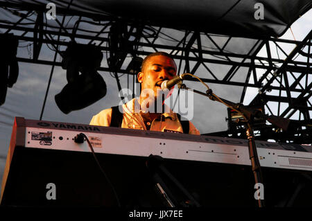 Schauspieler/Sänger Ray J spielt Queen Mary für das Konzert Long Beach am 4. Juli. Stockfoto