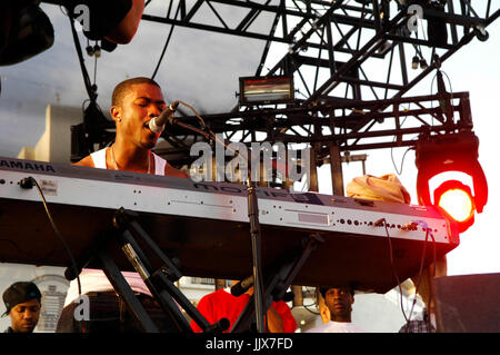 Schauspieler/Sänger Ray J spielt Queen Mary für das Konzert Long Beach am 4. Juli. Stockfoto