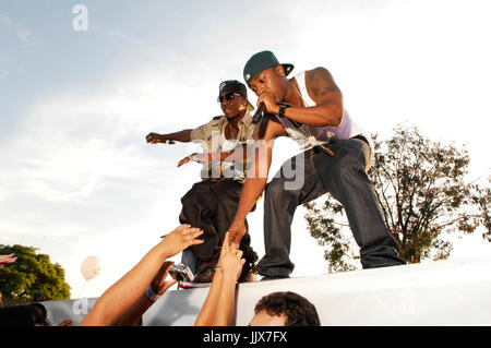 Schauspieler/Sänger Ray J spielt Queen Mary für das Konzert Long Beach am 4. Juli. Stockfoto