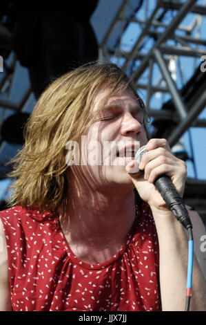 Matthew Shultz Cage Elephant spielt 2011 Coachella Music Festival März 16,2011 Indio. Stockfoto