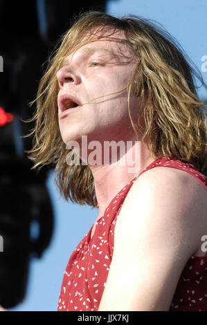 Matthew Shultz Cage Elephant spielt 2011 Coachella Music Festival März 16,2011 Indio. Stockfoto