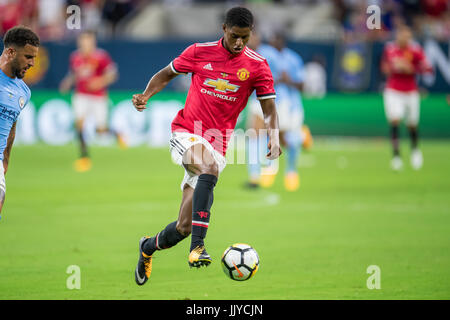 Houston, TX, USA. 20. Juli 2017. Manchester United nach vorne Marcus Rashford (19) steuert den Ball während der 1. Hälfte eine International Champions Cup Fußball zwischen Manchester United und Manchester City im NRG-Stadion in Houston, TX übereinstimmen. Trask Smith/CSM/Alamy Live-Nachrichten Stockfoto