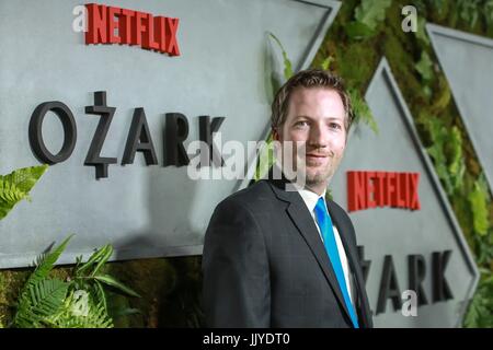 Kevin Johnson im Ankunftsbereich für OZARK-Premiere, Metrograph, New York, NY 20. Juli 2017. Foto von: Jason Mendez/Everett Collection Stockfoto