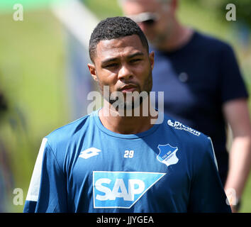 Windischgarsten, Österreich. 19. Juli 2017. Hoffenheim Serge Gnabry gesehen an einem Trainingslager der deutschen Fußball-Bundesliga-Fußball-Club TSG 1899 Hoffenheim in Windischgarsten, Österreich, 19. Juli 2017. Foto: Hasan Bratic/Dpa/Alamy Live News Stockfoto