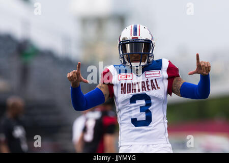 Der Saison. 19. Juli 2017. Montreal Alouettes quarterback Vernon Adams Jr. (3) vor der kanadischen Fußball-Liga-Spiel zwischen Montreal Alouettes und Ottawa Redblacks bei TD Place Stadium in Ottawa, Kanada. Redblacks gewann mit einem Score von 24-19 für ihren ersten Sieg der Saison. Daniel Lea/CSM/Alamy Live-Nachrichten Stockfoto