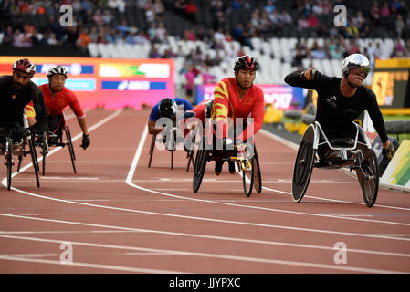 Marcel Hug gewann die neu angeordnet, 800 m T54 gold Rollstuhl Rennen auf der Welt Para Leichtathletik WM in London Stadion Stockfoto