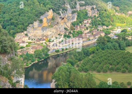 Frankreich, Dordogne (24), Périgord Noir, Vallée De La Dordogne, Vézac, Jardins du Château de Marqueyssac, Vue Sur la Roque-Gageac et la Vallée De La Dord Stockfoto