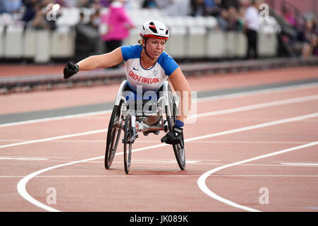 Hannah Cockroft überquerte die Strecke in Rekordzeit beim T34 400 m Rollstuhlrennen bei der Para Athletics World Championship in London Stockfoto