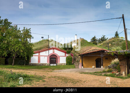 Die Außenseite des Weinstocks Keller in der Nähe von Leon, Spanien. Camino de Santiago. Stockfoto