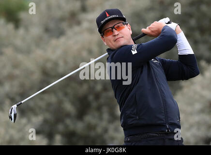 USAS Zach Johnson abschlägt 2. Tag zwei der Open Championship 2017 im Royal Birkdale Golf Club, Southport. Stockfoto