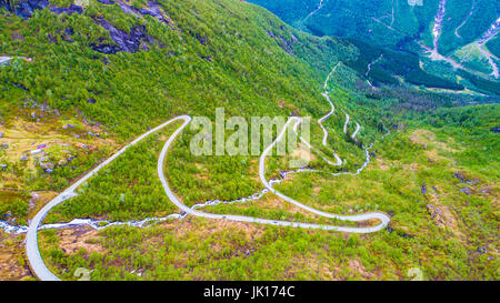 Bergstraße. Gaular, Norwegen. Stockfoto