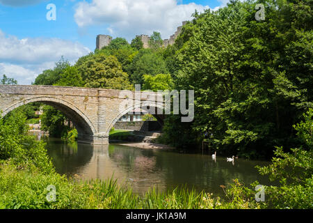 Dinham Brücke und Haus von Ludlow Castle, Shropshire, England, UK übersehen Stockfoto