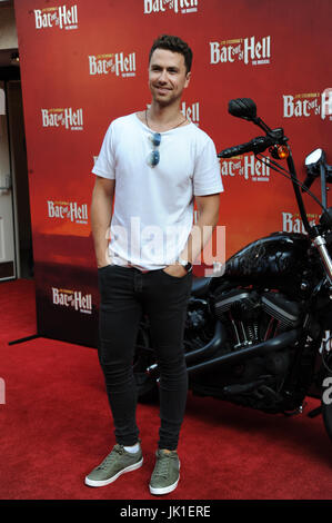 Anreise zur Premiere von "Bat Out Of Hell" The Musical in London Coliseum Featuring: Richard Fleeshman Where: London, Vereinigtes Königreich bei: 20. Juni 2017 Credit: WENN.com Stockfoto