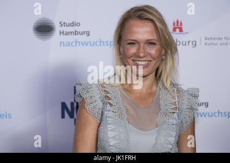 Prominenten Besuch des 20. Studio Hamburg Nachwuchspreis 2017 am Thalia Theater in Hamburg mit: Nova Meierhenrich wo: Hamburg, Deutschland bei: Kredit-20. Juni 2017: Schultz-Coulon/WENN.com Stockfoto