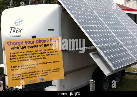 Solar Handy aufladen Station Stockfoto