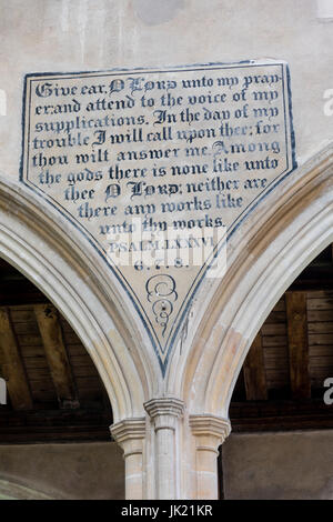 Innere besichtigen von St Mary the Virgin Church in Wiveton, Norfolk Stockfoto
