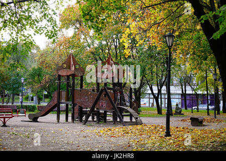 Wyborg, Russland - 16. Oktober 2016. Kinderpark in Wyborg, Russland. Vyborg ist ein wichtiger Verkehrsknotenpunkt im Nordwesten Russlands. Stockfoto