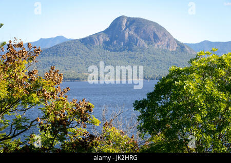 Mount Greville und Lake Moogerah, Moogerah Peaks National Park, in der Nähe von Aratula, Queensland, Australien Stockfoto