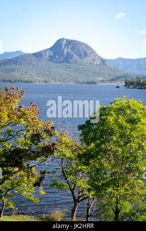 Mount Greville und Lake Moogerah, Moogerah Peaks National Park, in der Nähe von Aratula, Queensland, Australien Stockfoto