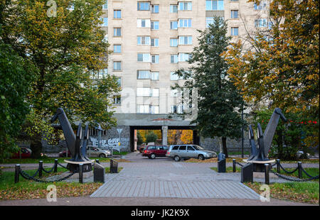 Wyborg, Russland - 5. Oktober 2016. Eine Wohnung mit öffentlichen Park in Wyborg, Russland. Vyborg ist 174km nordwestlich von Sankt Petersburg und nur 30km von der Finni Stockfoto