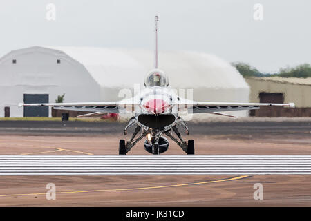 Die Thunderbirds anzeigen Team das Gesehene zu 2017 Royal International Air Tattoo am Royal Air Force Fairford in Gloucestershire. Stockfoto