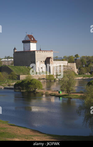 Nordöstlichen Estland, Narva, Estland, Narva Burg, 13. Jahrhundert, morgen Stockfoto