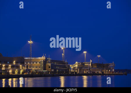 Finnland, Helsinki, Helsinki Hafen am Abend Stockfoto