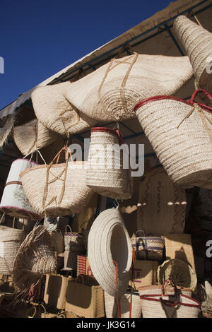 Tunesien, Insel Djerba, Houmt Souq, Souvenir-Körbe Stockfoto