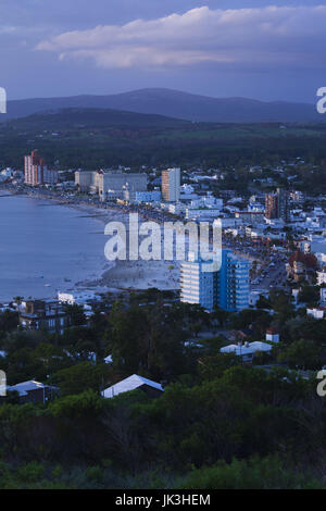 Uruguay, Piriapolis, Kurort vom Cerro San Antonio Hill, Abend Stockfoto