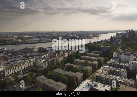 Deutschland, Stand von Hamburg, Hamburg, Hafen, Blick vom Kirchturm der St. Michaeliskirche, Stockfoto